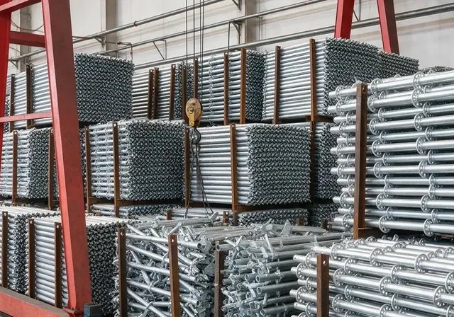 Verticales y horizontales multidireccionales galvanizados en caliente en el almacén